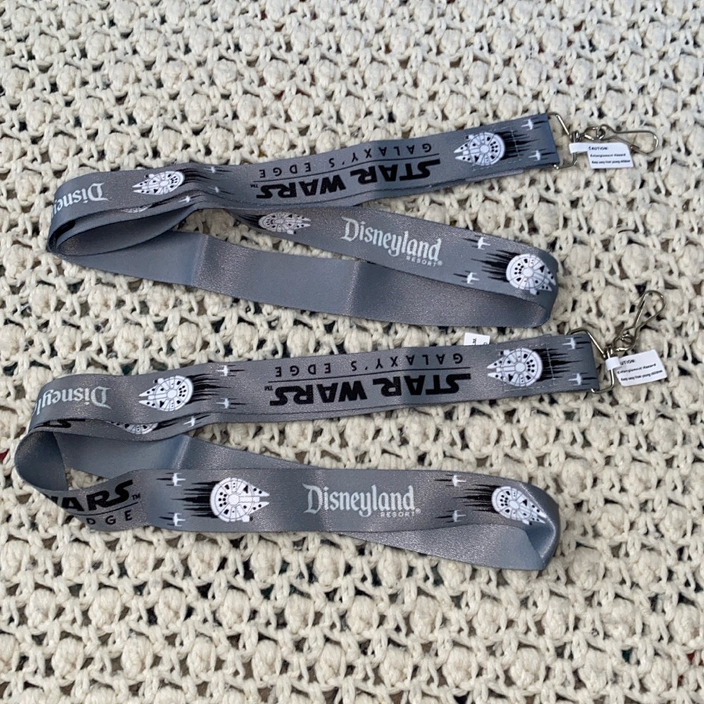 Disneyland Star Wars Lanyards (2) BN